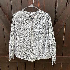 Old Navy, M, white with a blue floral print